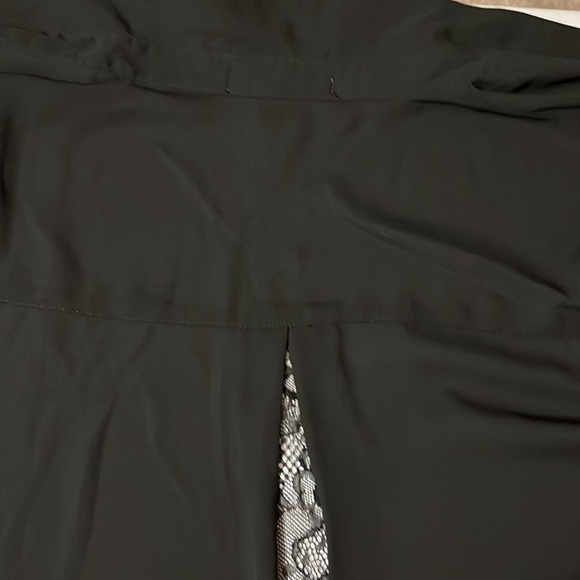 Liz Claiborne black blouse with lace. Size XXL - Picture 7 of 9